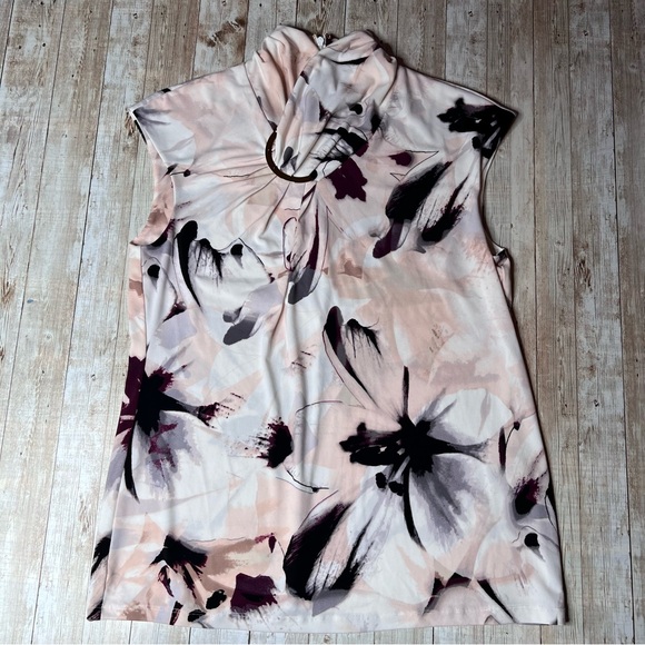 💚Calvin Klein sleeveless top - Picture 2 of 8